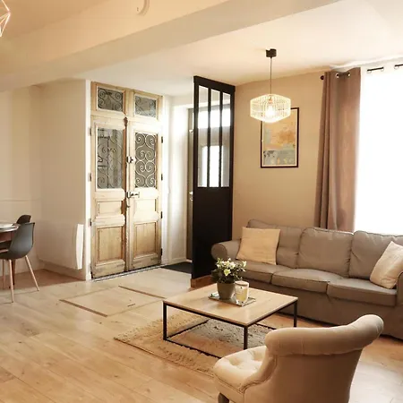 Apartment Maison Le La Boite En Chamant