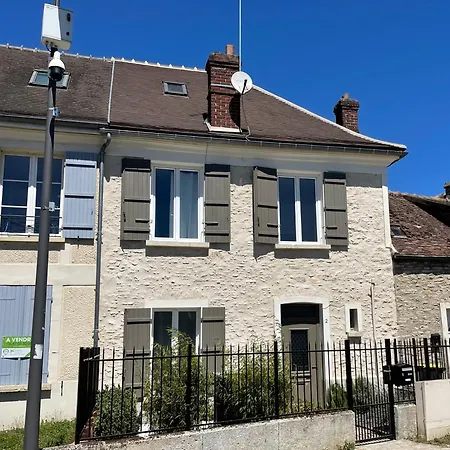 Maison Le La Boite En Apartment Chamant