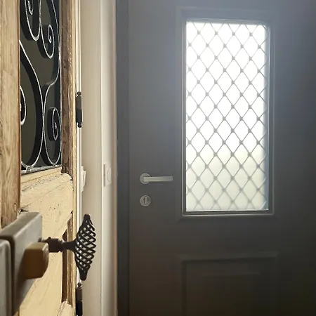 Maison Le La Boite En Chamant